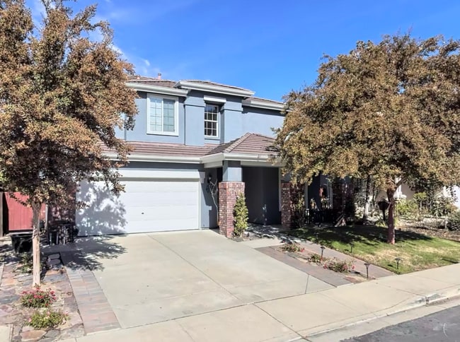 Photo - 135 Gerbera St