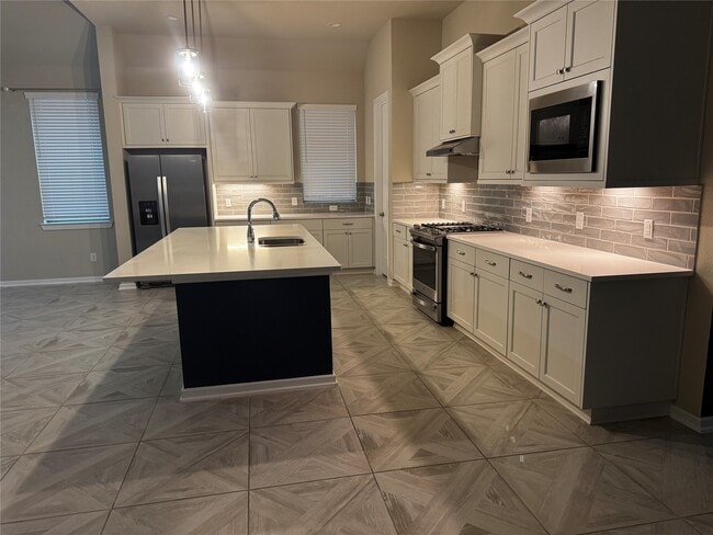 Building Photo - 4594 Silver Moon Dr