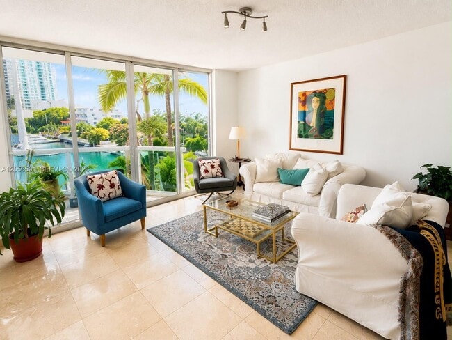 Building Photo - 7918 Harbor Island Dr Unit 310