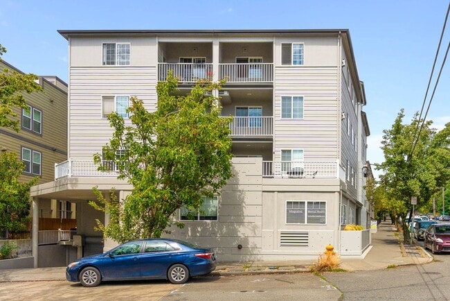 Building Photo - 7301 5th Ave NE Unit Apt 301