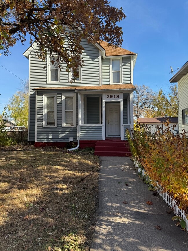 Photo - 2919 Grand St NE Unit 2