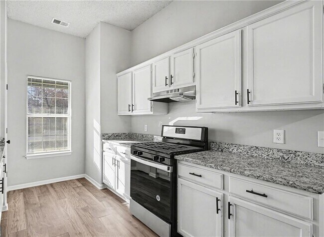 79 Waterview Dr