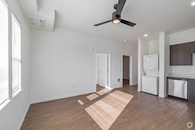2BR, 1BA - 665SF - Living Room