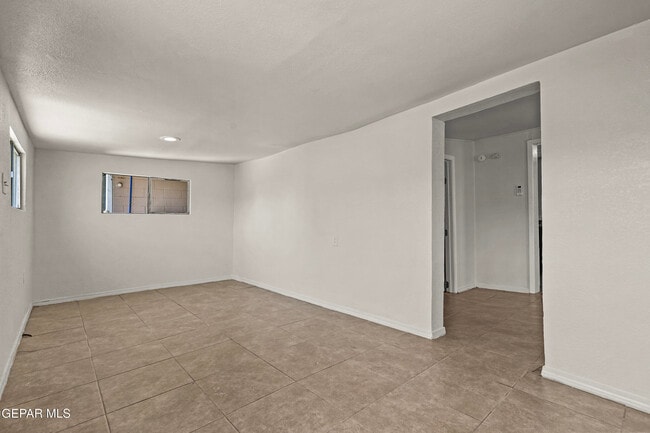 Photo - 209 N Seville Dr