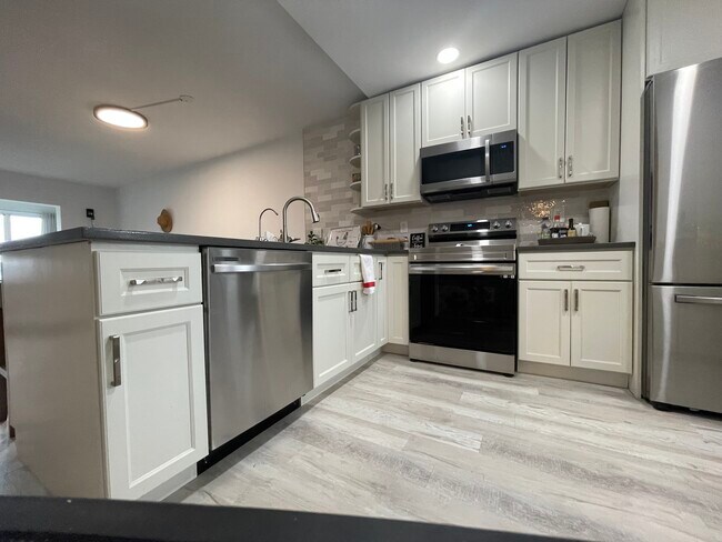 Photo - 1020 Country Club Dr Unit 406