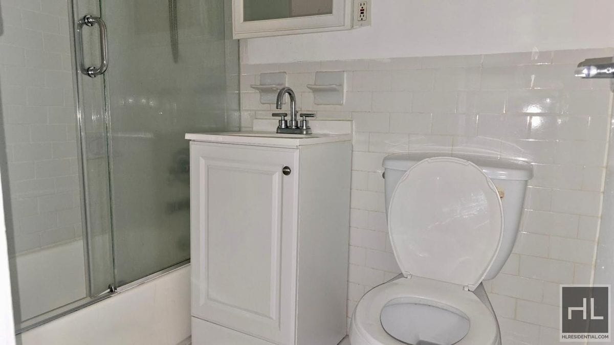 Photo - East 61 Street Unit 3E