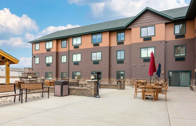 Furnished Studio-Minot