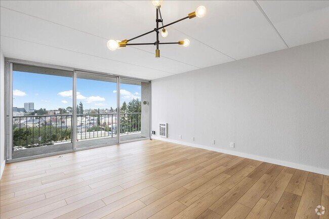Building Photo - 1 Kelton Ct Unit C1 - LU Rental