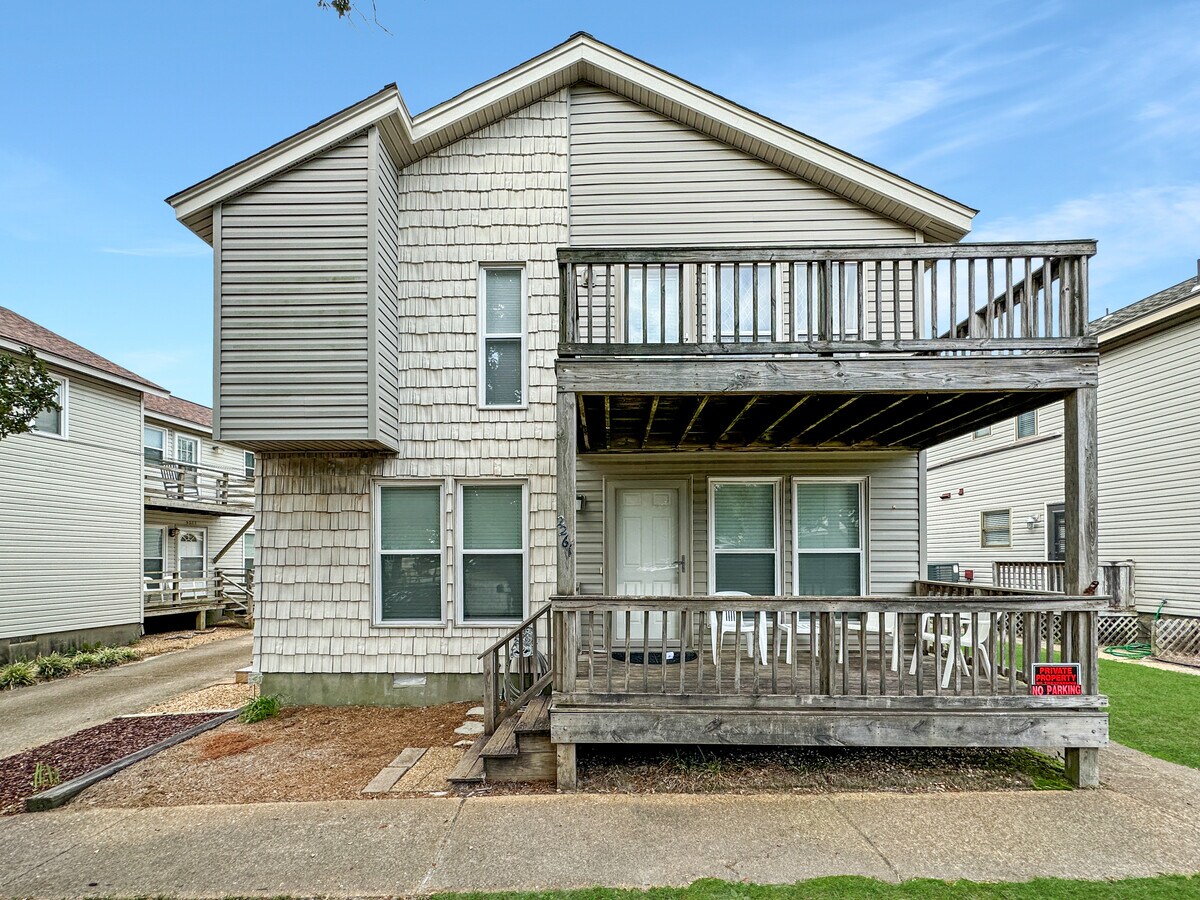 2261 Powhatan Ave House House Rental in Virginia Beach, VA