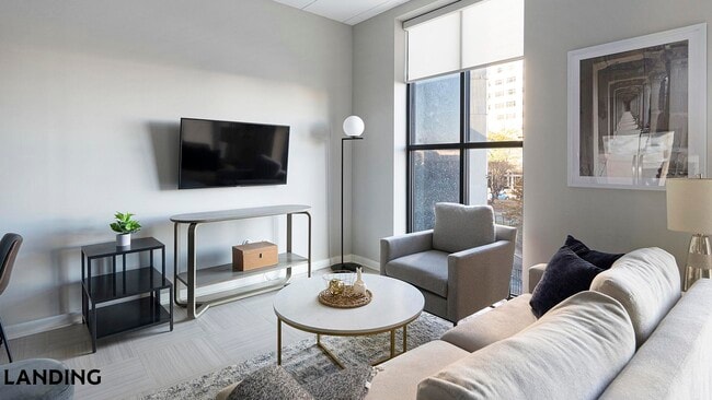 Photo - 600 19th St N Unidad 203