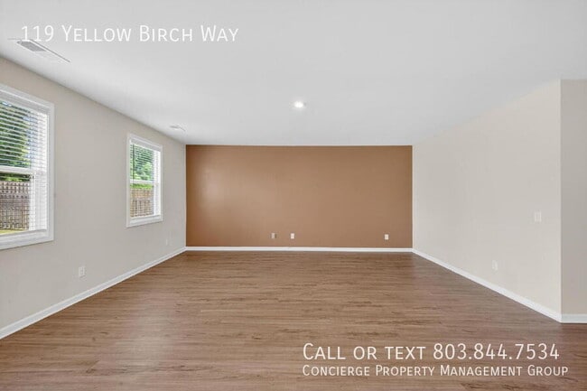 Photo - 119 Yellow Birch Wy