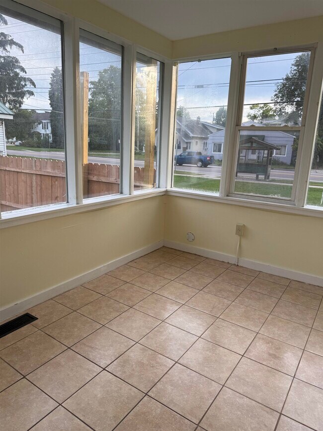 Photo - 1540 North Ave