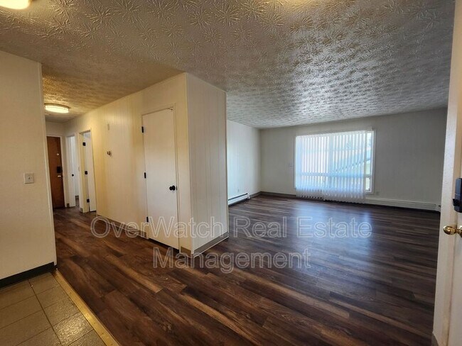 Photo - 3925 E 9th Ave Unit 5