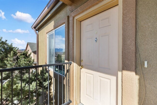 Photo - Immaculate 2 Bed 2 Bath Condo with Pikes Peak Views in D49!!!
