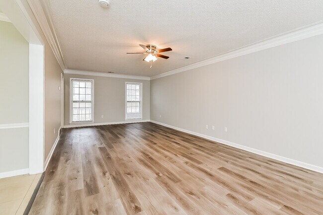 Photo - 4965 Barrington Cove