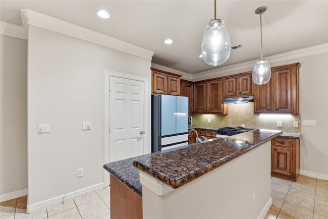 Photo - 415 San Julio St