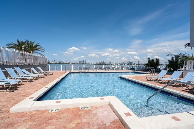 Photo - 1250 West Ave Unidad 11N