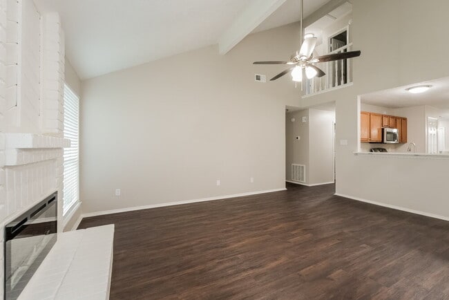 Photo - 2107 Musket Ridge Dr
