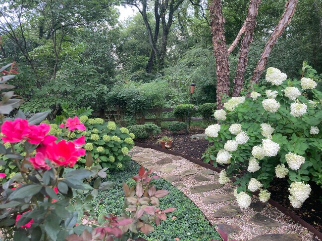 Photo - 613 Davis Acres Dr