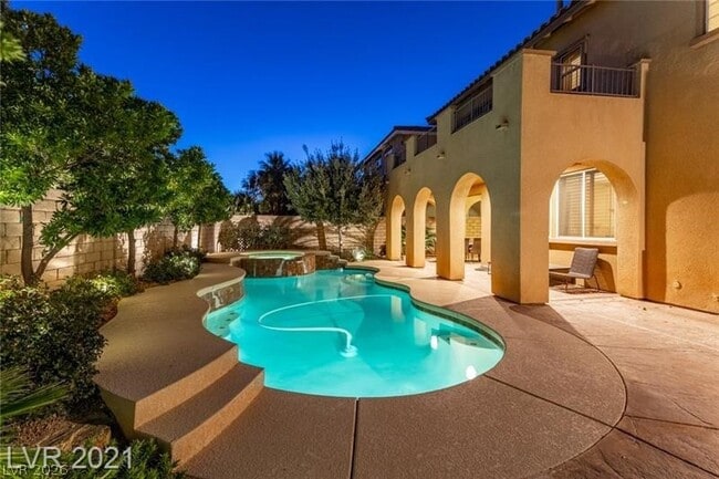 Building Photo - 12125 Vista Linda Ave