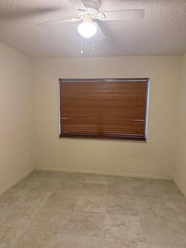 Photo - 4394 NW 9th Ave Unit 20-1a