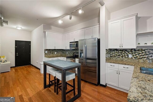 Photo - 5300 Peachtree Rd Unit 0501