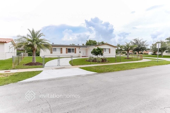 Photo - 8501 NW 184th St