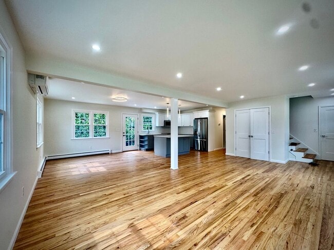 Photo - 38 Pepperbush Ln