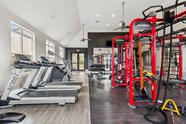 Gimnasio 24 horas en Katy Ranch Apartments: centro de fitness avanzado en Katy, TX