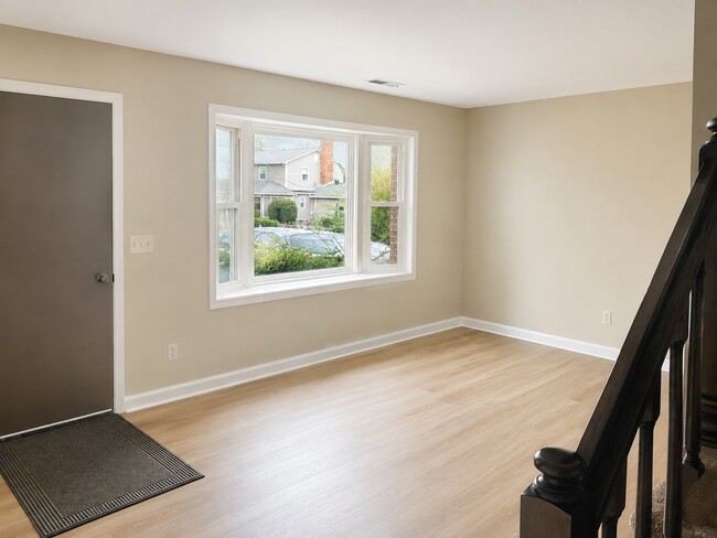Photo - 207 Wakefield Pl