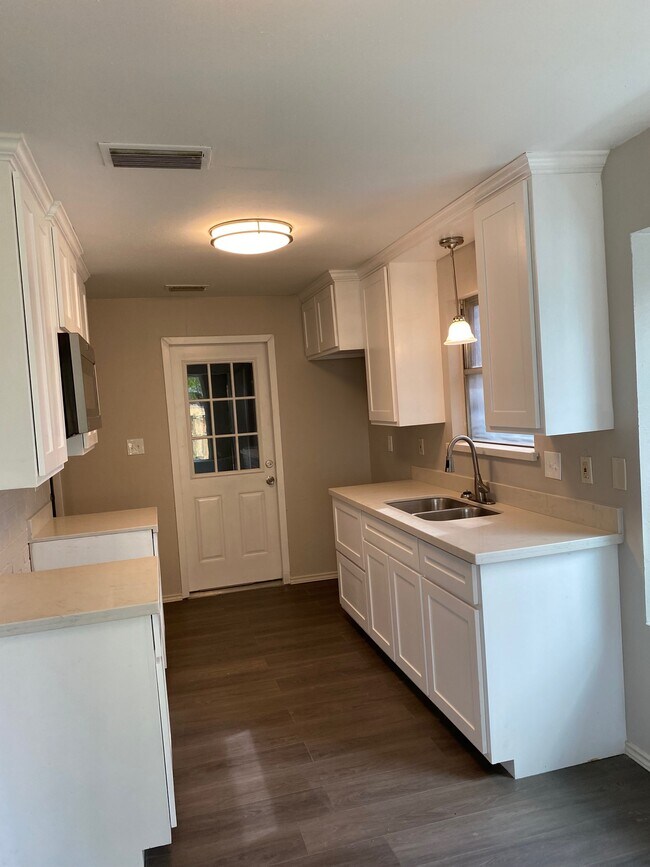 Photo - 1901 S Arden St