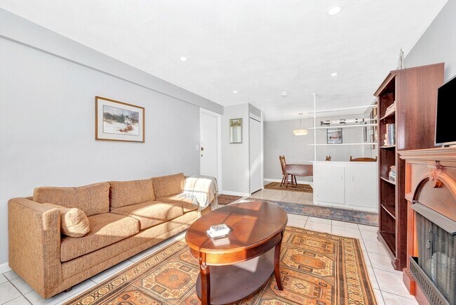 Photo - 7 Colonial Village Dr Unit 2