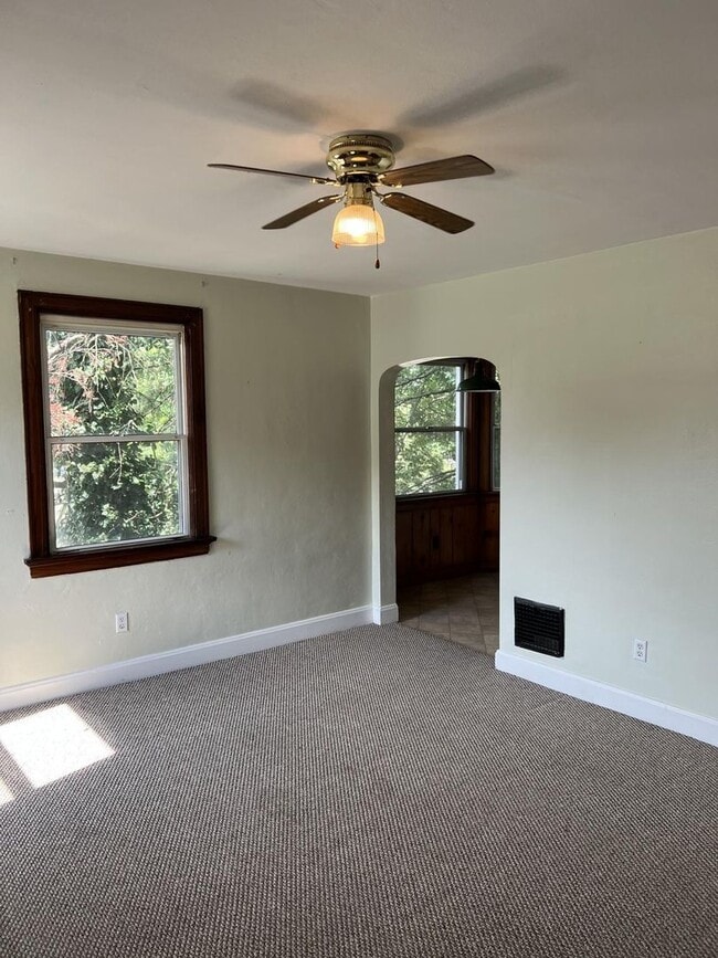Photo - 2214 Memorial Pkwy Unit 2214 Memorial Pkwy 2