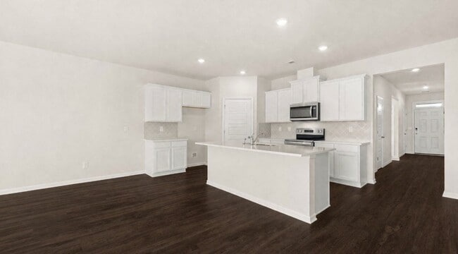 Photo - 163 Champlain Rd