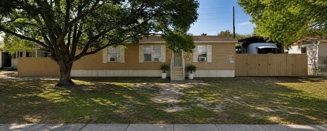 Building Photo - 7494 Charlin Pkwy