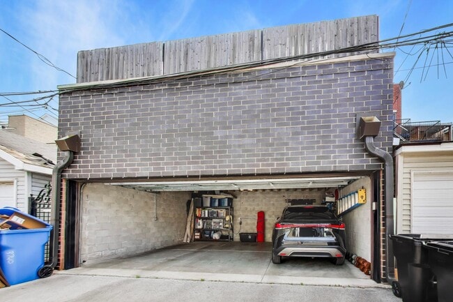 Building Photo - 3740 N Clifton Ave Unit 2