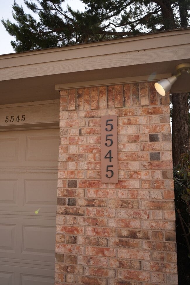 Photo - 3/2/2 or 2 Bedroom with an Office