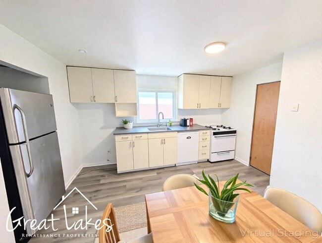 Photo - Beautiful 3 Bedroom 1 Bathroom now availab...