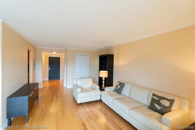 Photo - 35300 Woodward Ave Unit 406