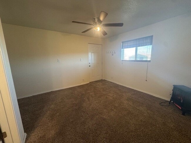 Photo - <B>Dayton Studio All Utilities Included<br><br>