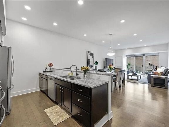 Photo - 2419 Smallman St Unit 305