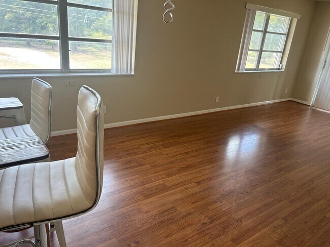Photo - 3930 Crystal Lake Dr Unidad 316