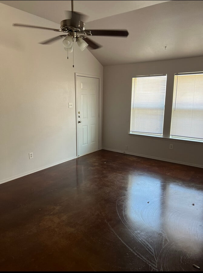 Photo - 7814 Downe Dr