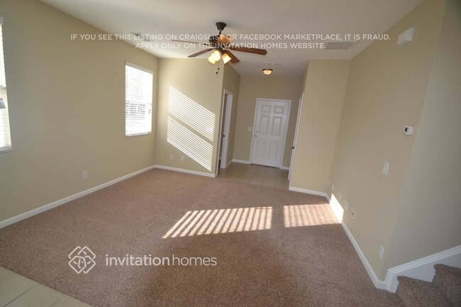 Photo - 415 Sureyya Dr