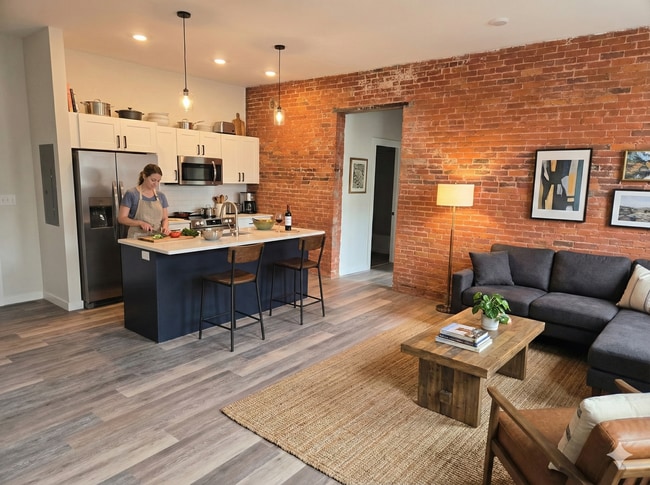 Photo - 36 Pleasant St Unidad 2B