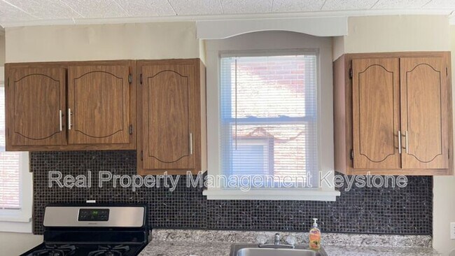 Photo - 33 Merritt Ave