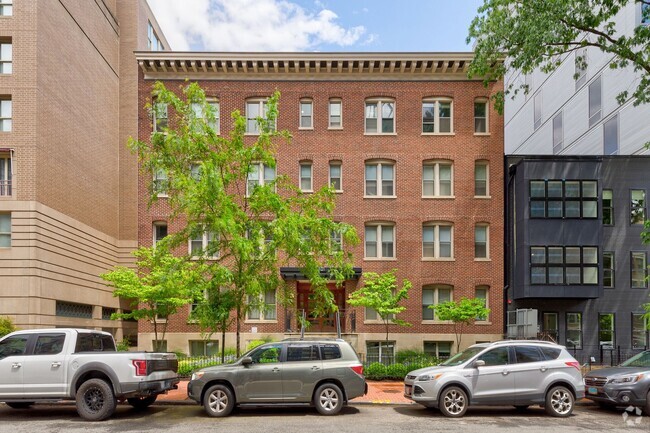 Building Photo - 1121 24th St NW Unit 104 Rental