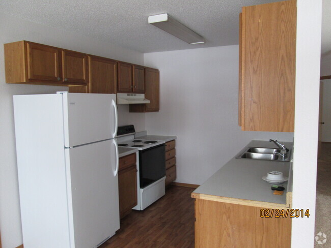 Building Photo - 109 3rd St S Rental