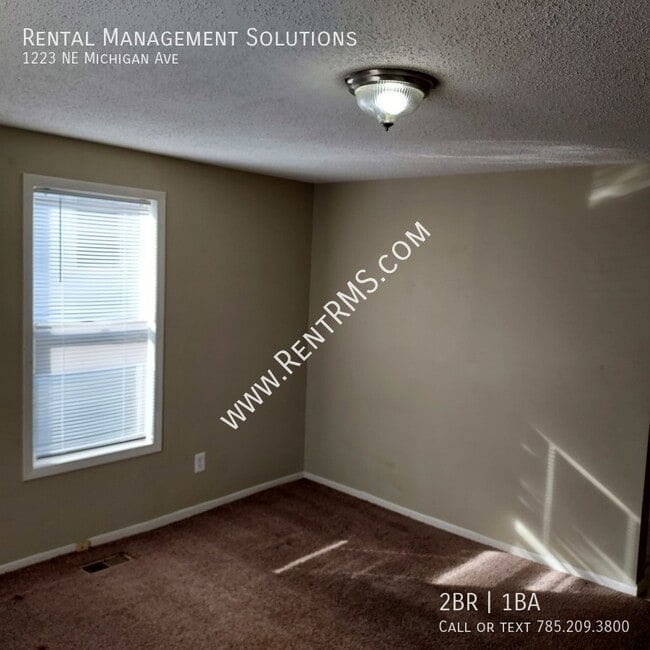 Photo - 1223 NE Michigan Ave