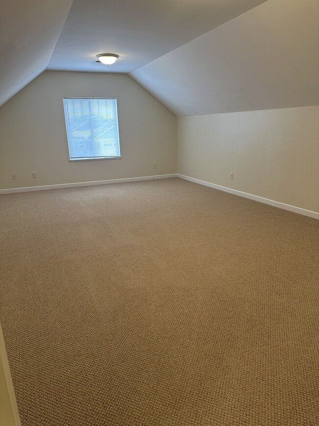 Photo - 252 Terraplane Dr SE